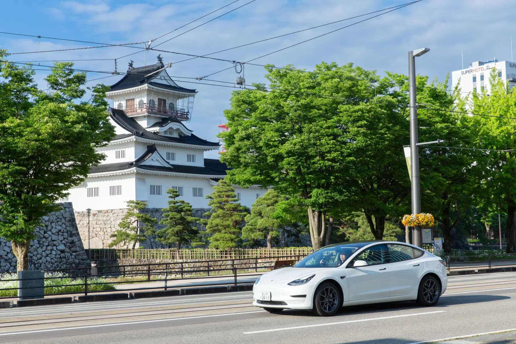 【富山市日帰り観光モデルコース】NYタイムズで話題の街を電気自動車「テスラ」でめぐるエコなコンパクトツアー！-1