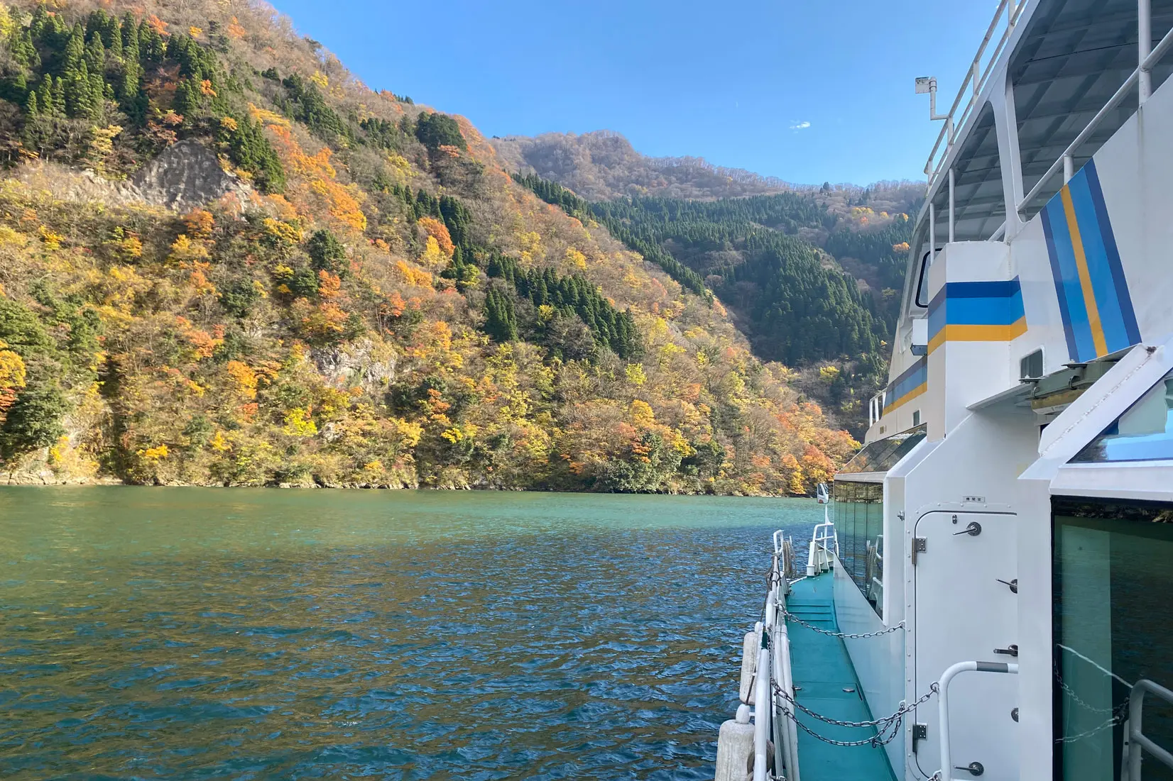 手軽に船旅を楽しむ！「庄川峡遊覧船」で絶景クルーズ-1