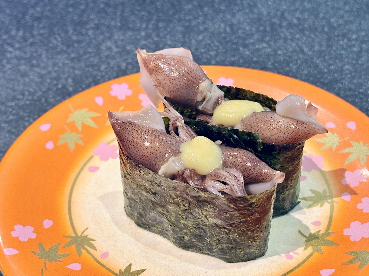 食のテーマパーク・道の駅ひみ番屋街で食い倒れ！-2