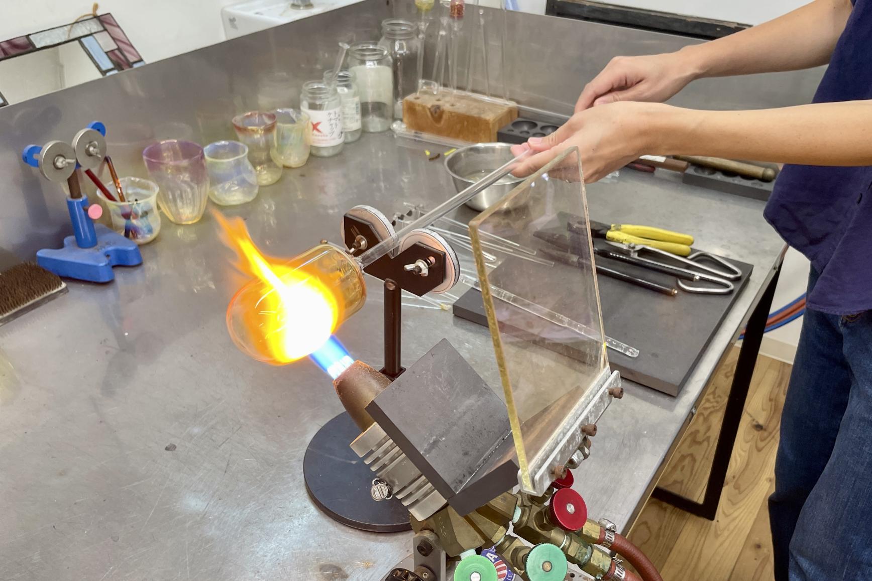 宇奈月温泉駅前でランチ、お茶、ガラス体験まで楽しめる！世界を旅した店主のセンスが光るお店「HoLo家」-3