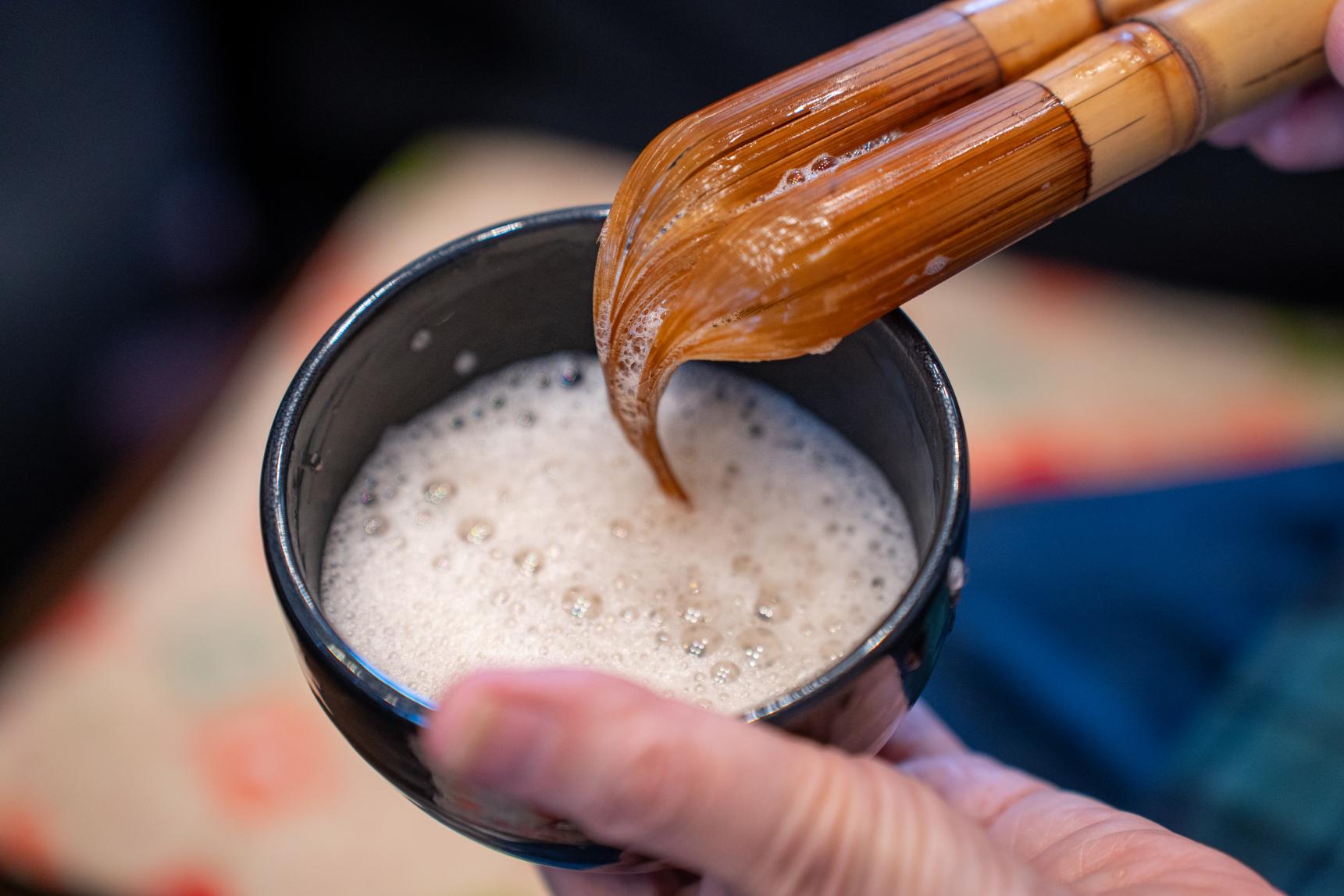 朝日町でバタバタ茶会を体験。地域のおじいちゃんおばあちゃんと心温まるひと時を。