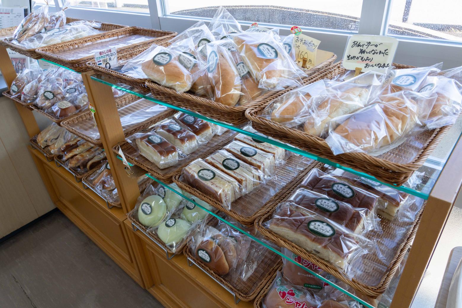 富山のパン「さわやのパン」の直売所へ