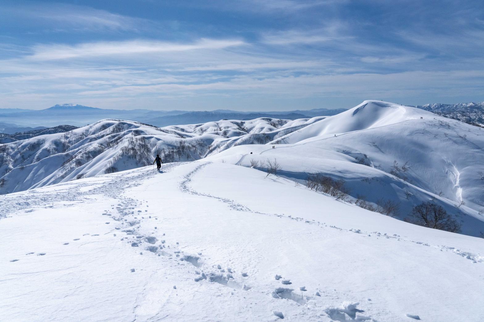 冬登山が人気の金剛堂山！多くの登山者を魅了する絶景！