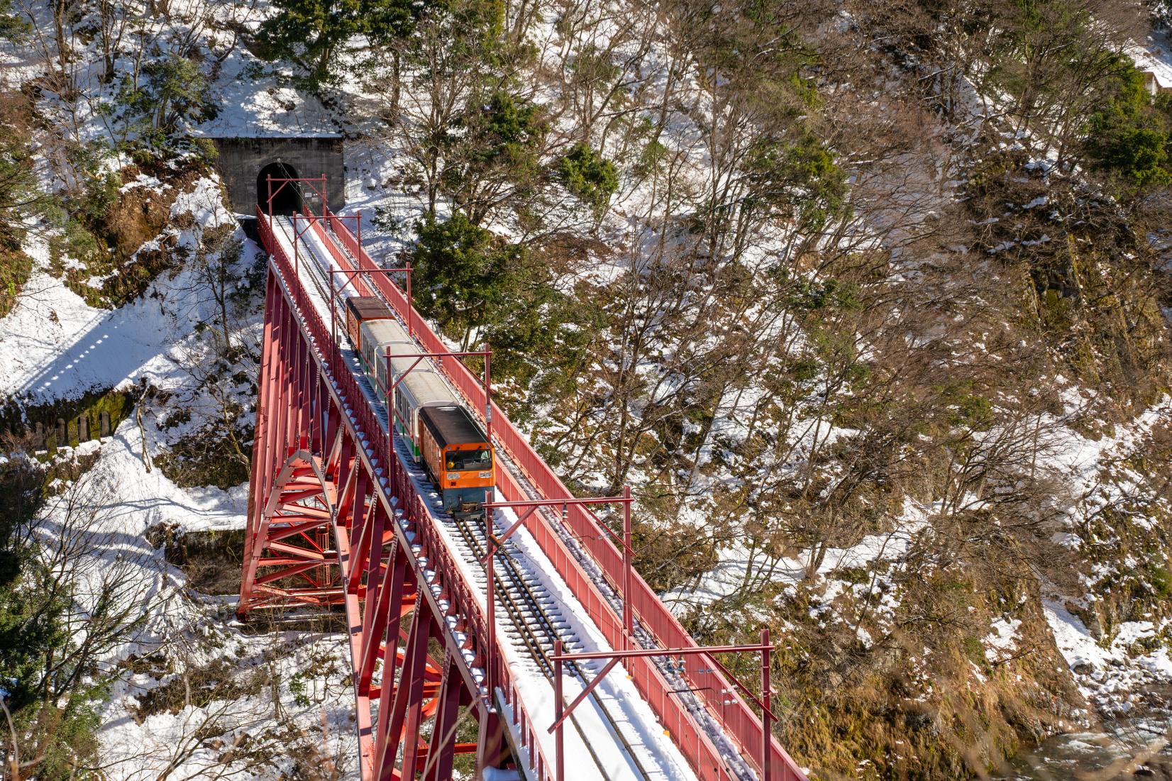 「冬の黒部峡谷プレミアムツアー」に行ってきた！トロッコ電車に乗って白銀の世界へ