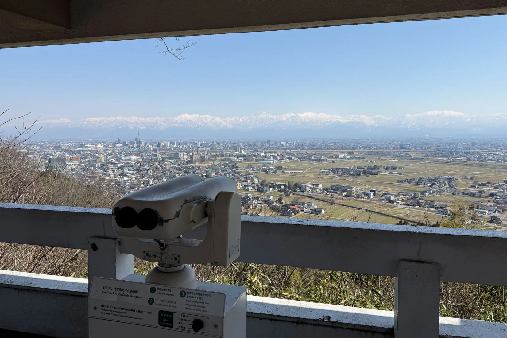 呉羽山の穴場展望スポット「白鳥城跡」で富山市街と立山連峰を一望！-1
