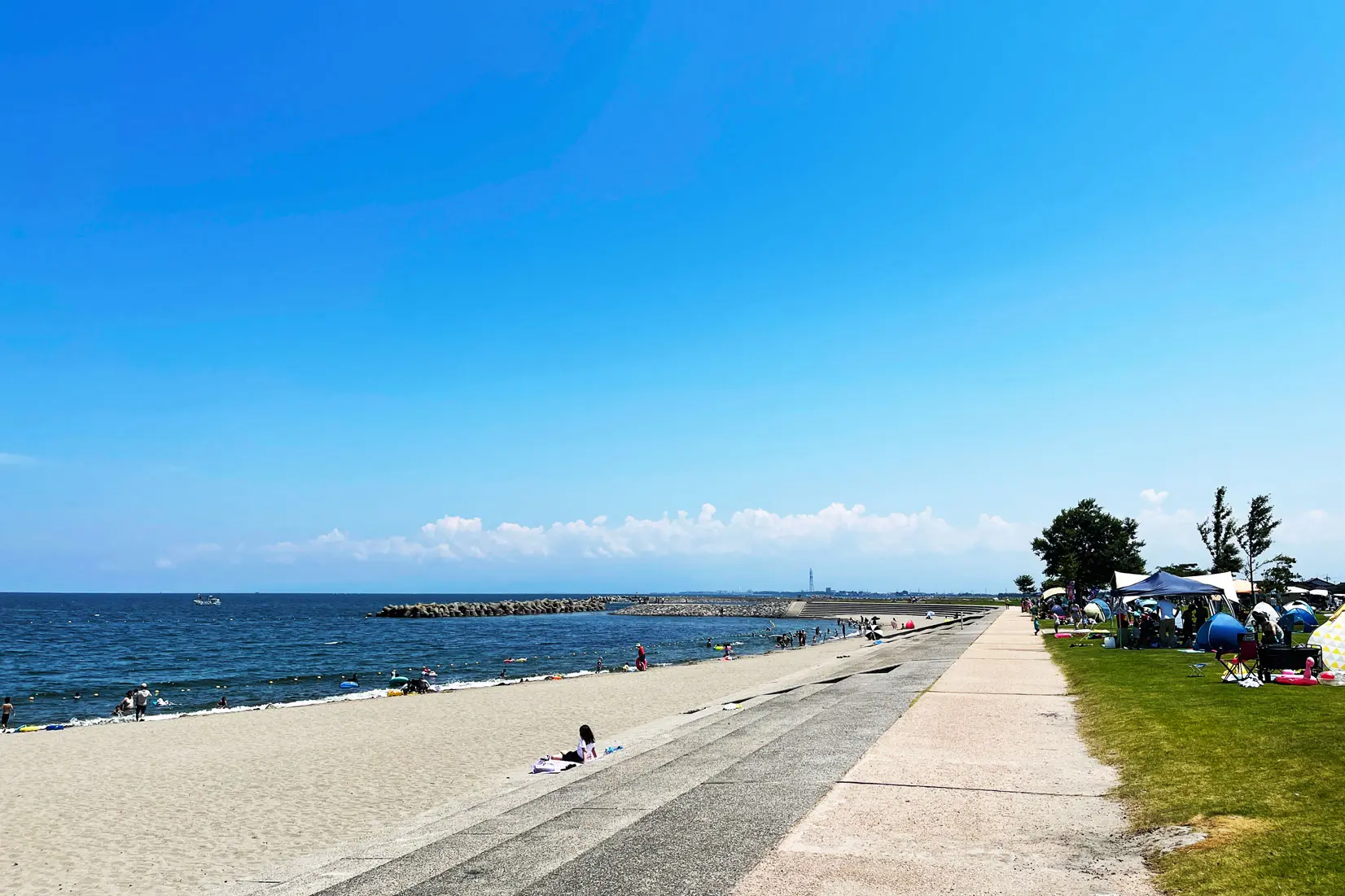 【海老江海浜公園】キレイな芝生と無料駐車場が嬉しい！子連れにやさしい海水浴場-1