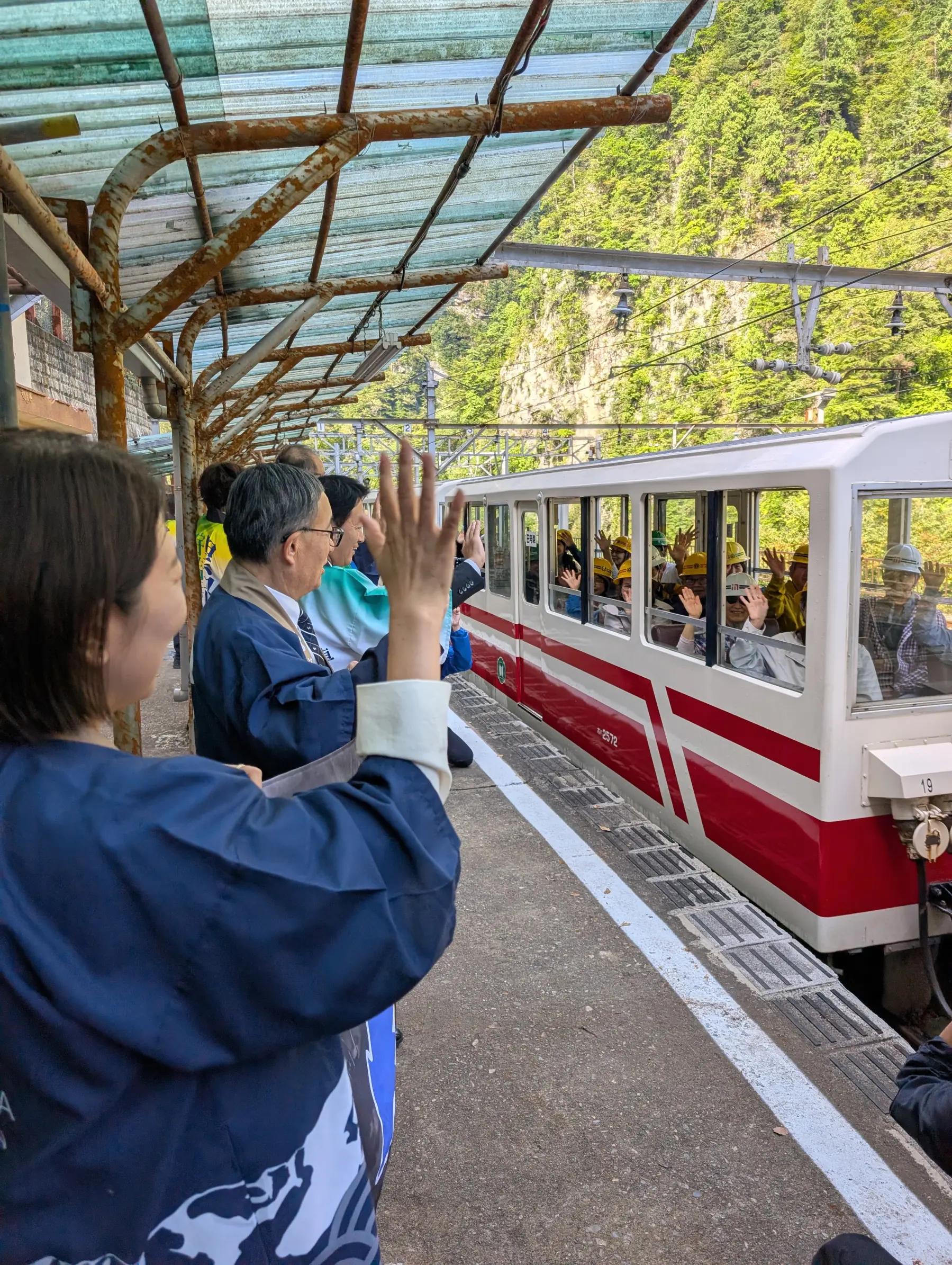 黒部峡谷鉄道全線運行及び黒部宇奈月キャニオンルート出発式を行いました！-3