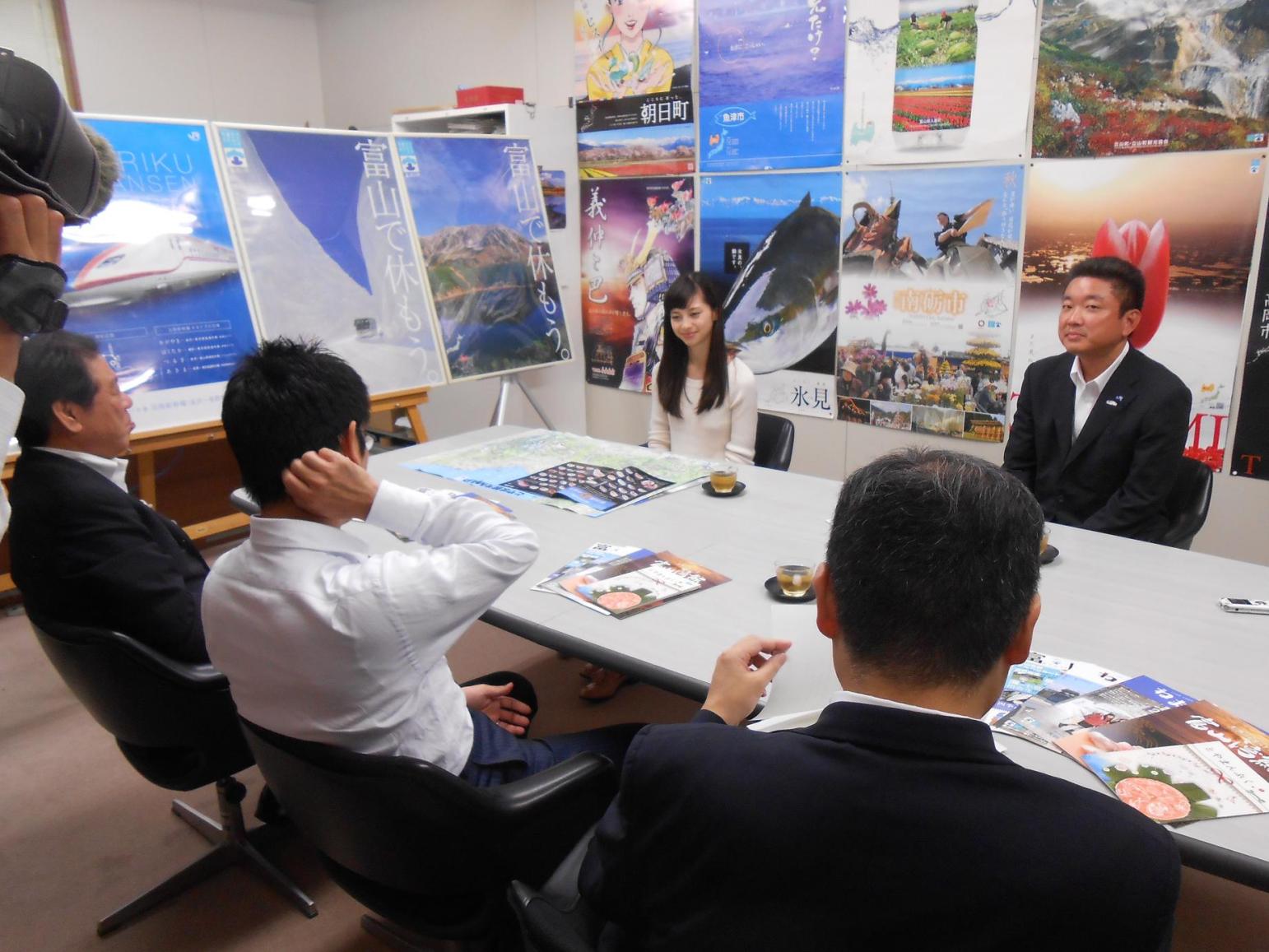 中条あやみさんが来庁されました☆彡-1