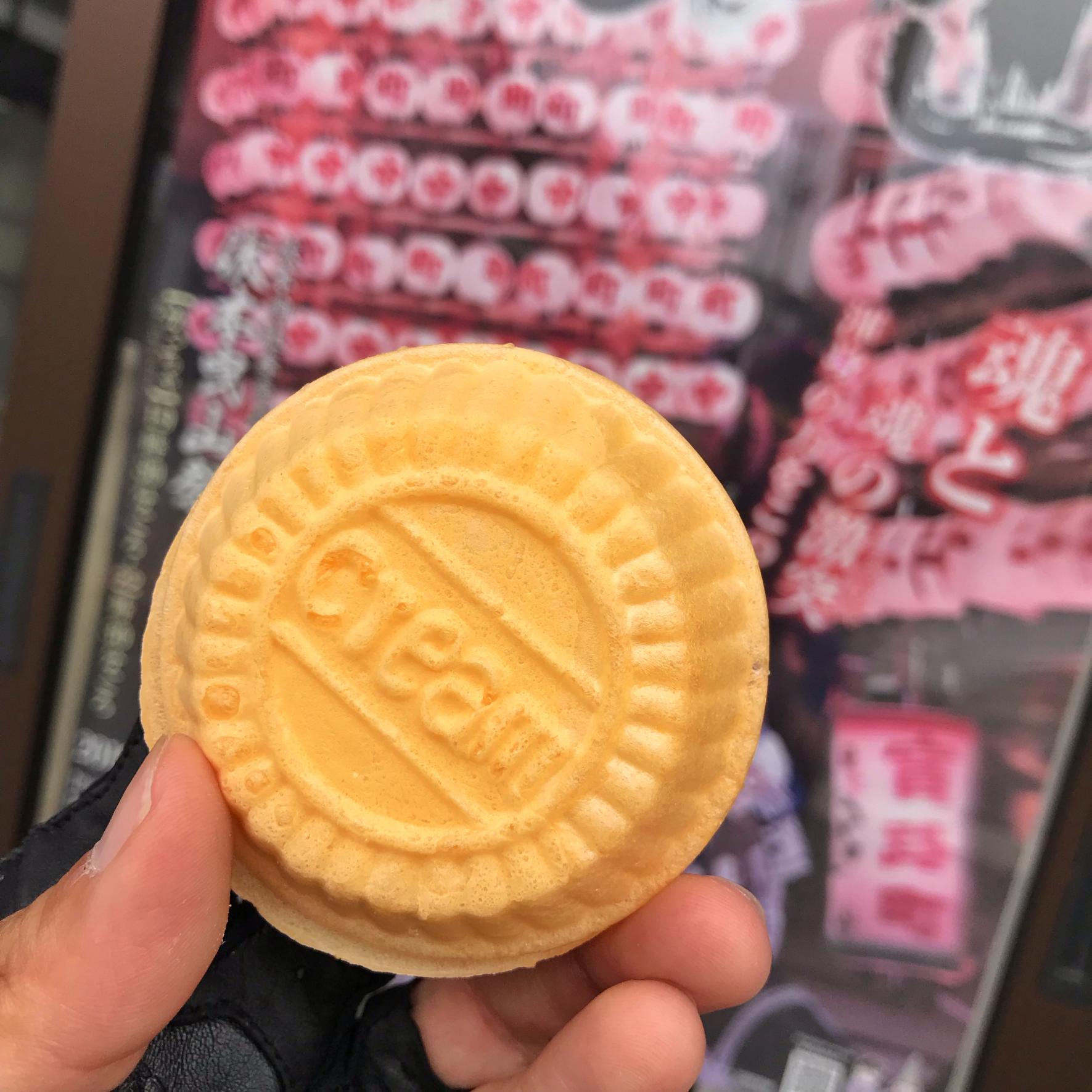 乾いた喉に「前山冷菓店」のアイスモナカ-1