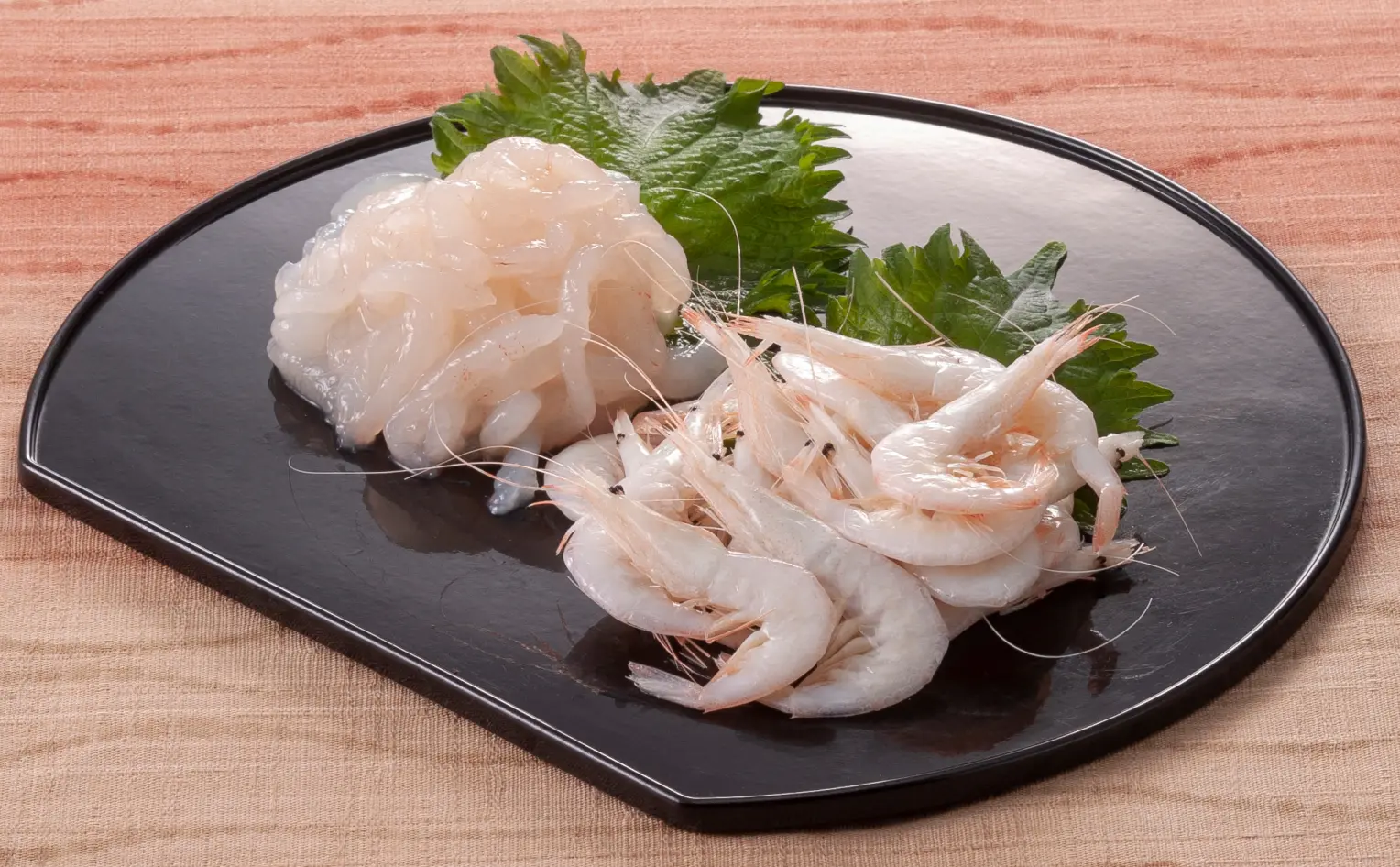 手むきと機械むき！？白えびは高級食材-1