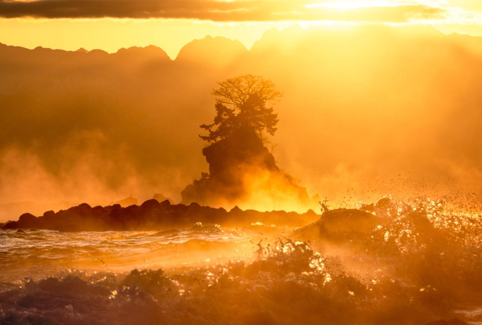 雨晴海岸で見られる「絶景」について-1