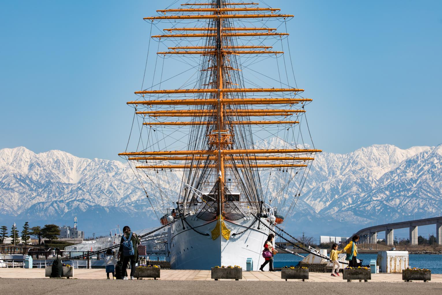 海王丸パークの魅力について-1