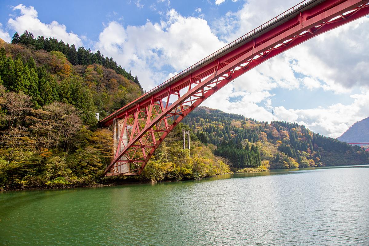 庄川峡遊覧船