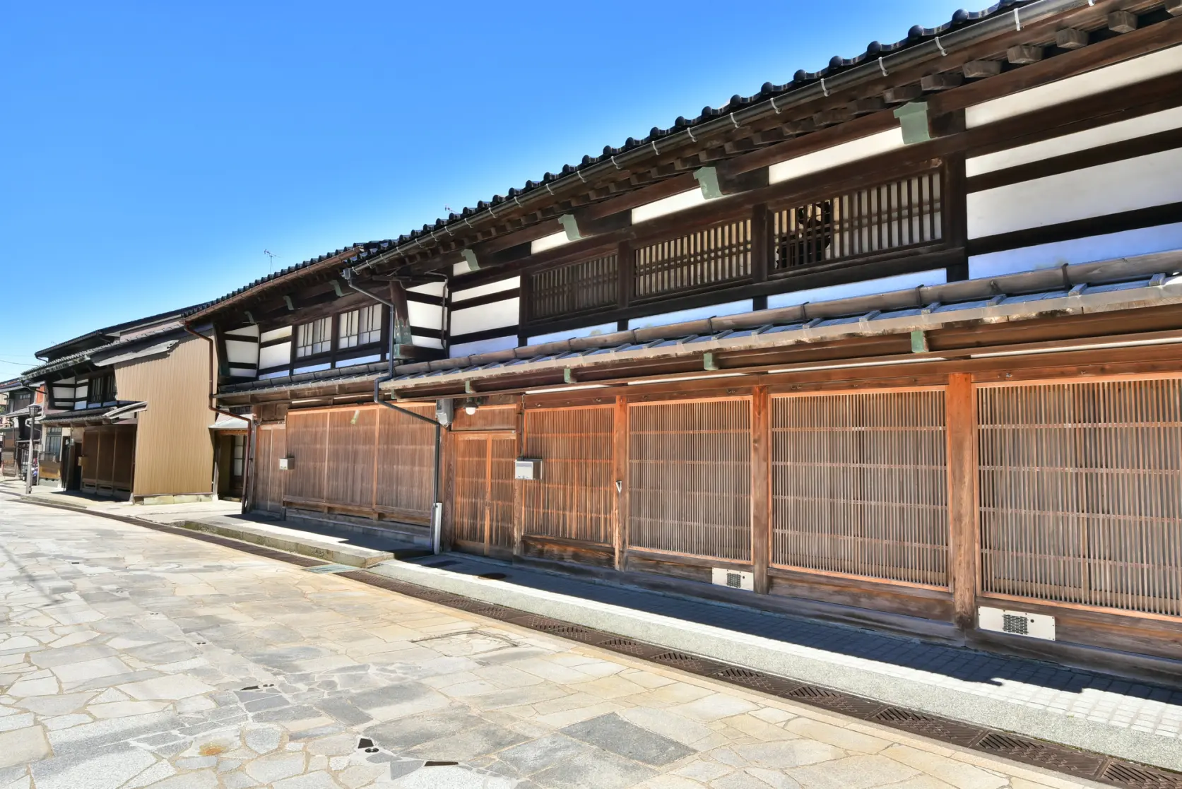 金屋町（格子造りの家並み）