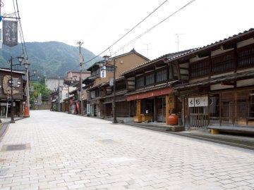 木彫りの里・井波