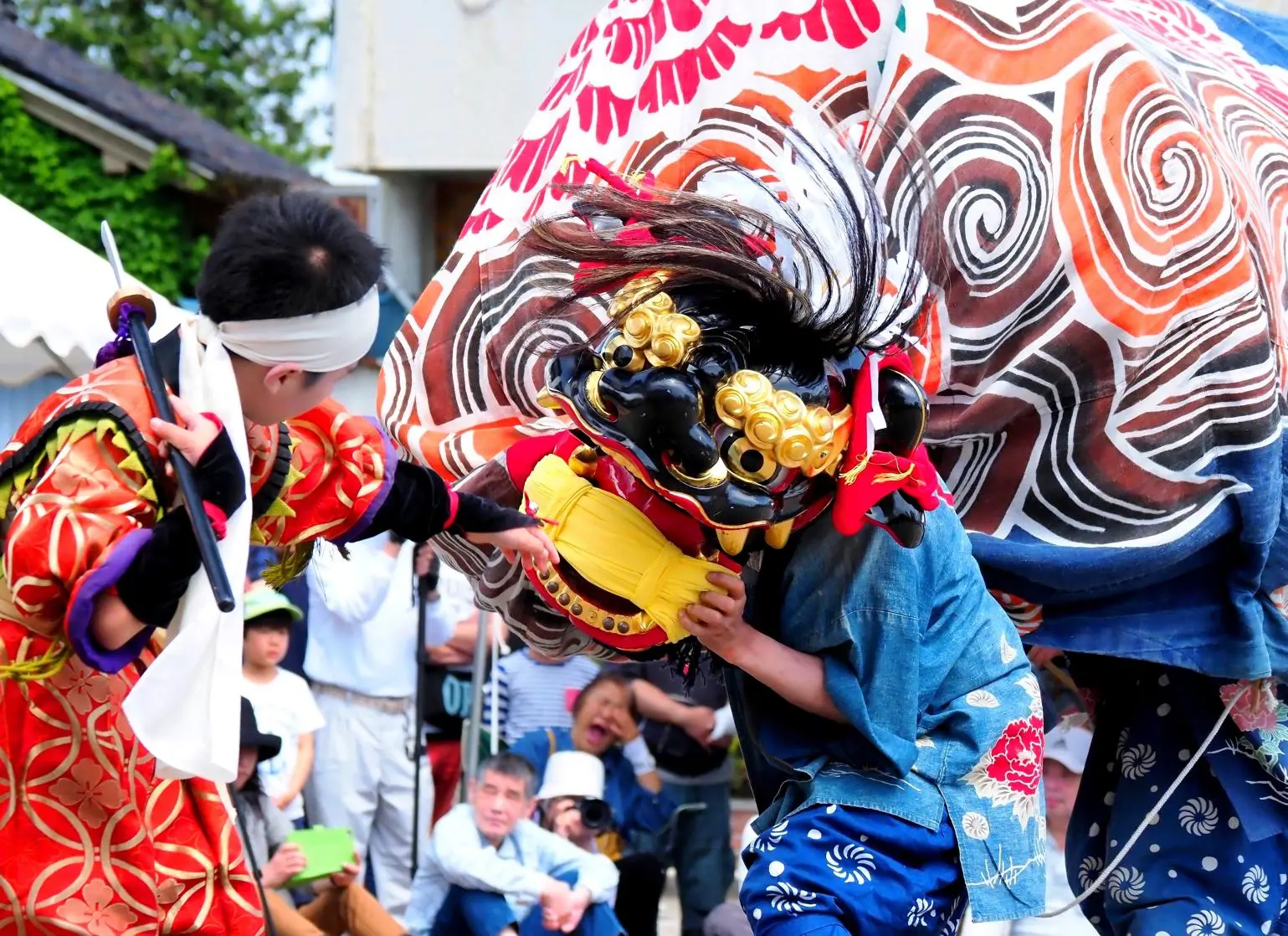 石動天神獅子舞祭り（おやべの獅子舞祭）
