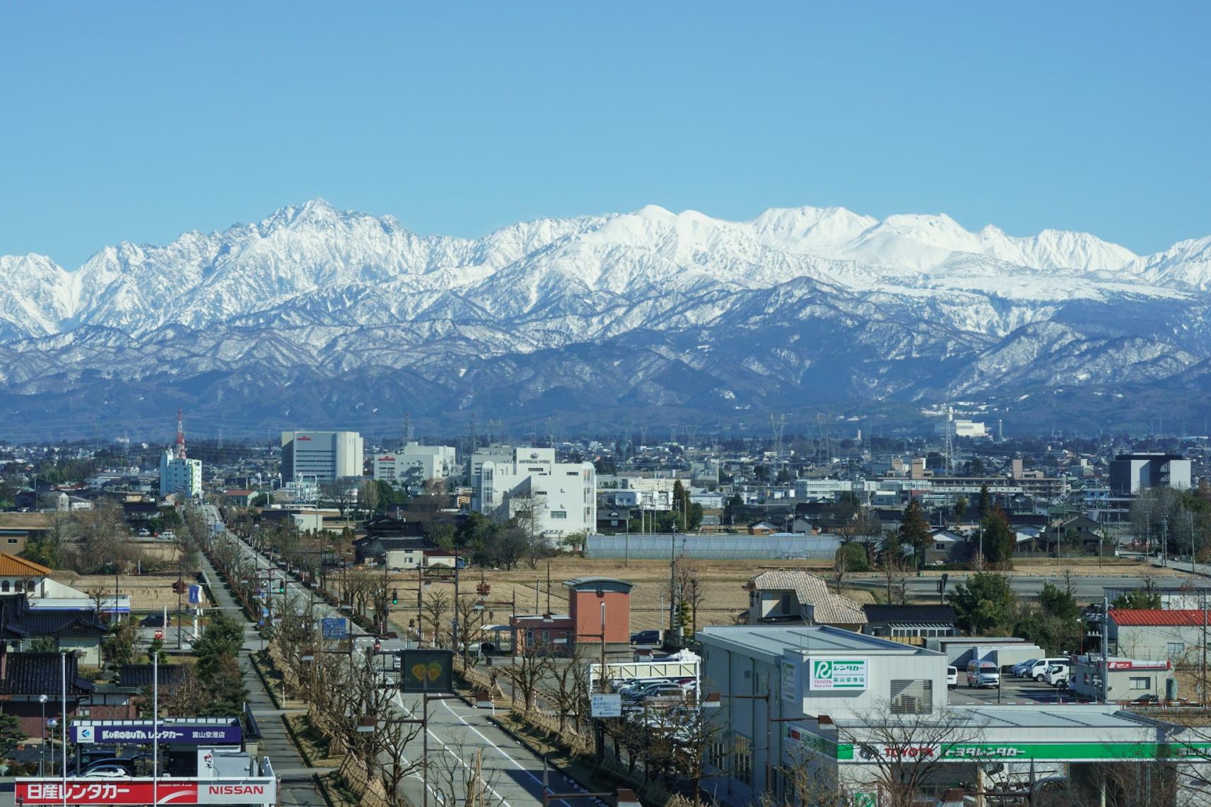 富山きときと空港