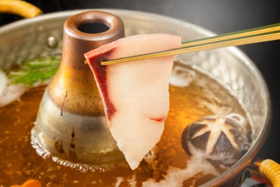 「寒ブリ」といえば氷見!氷見漁港に揚がるブランド魚「ひみ寒ぶり」を食べに行こう! | 特集 | 【公式】富山県の観光/旅行サイト「とやま観光ナビ」