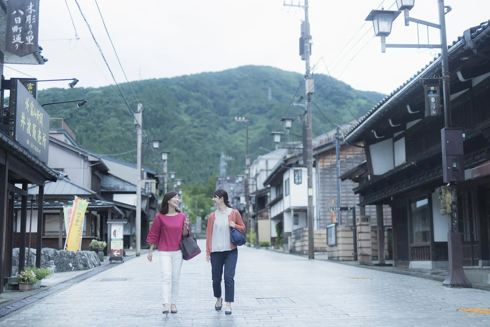 【特集】歴史ある瑞泉寺と八日町通りを歩く