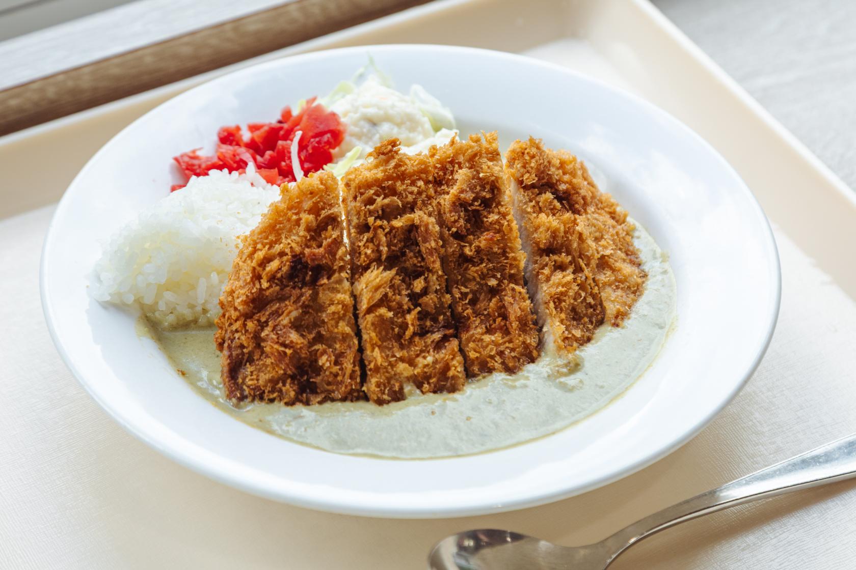 黒部ダムカツカレー