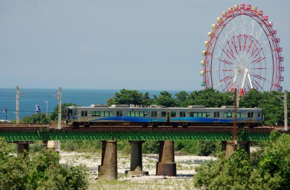 あいの風とやま鉄道