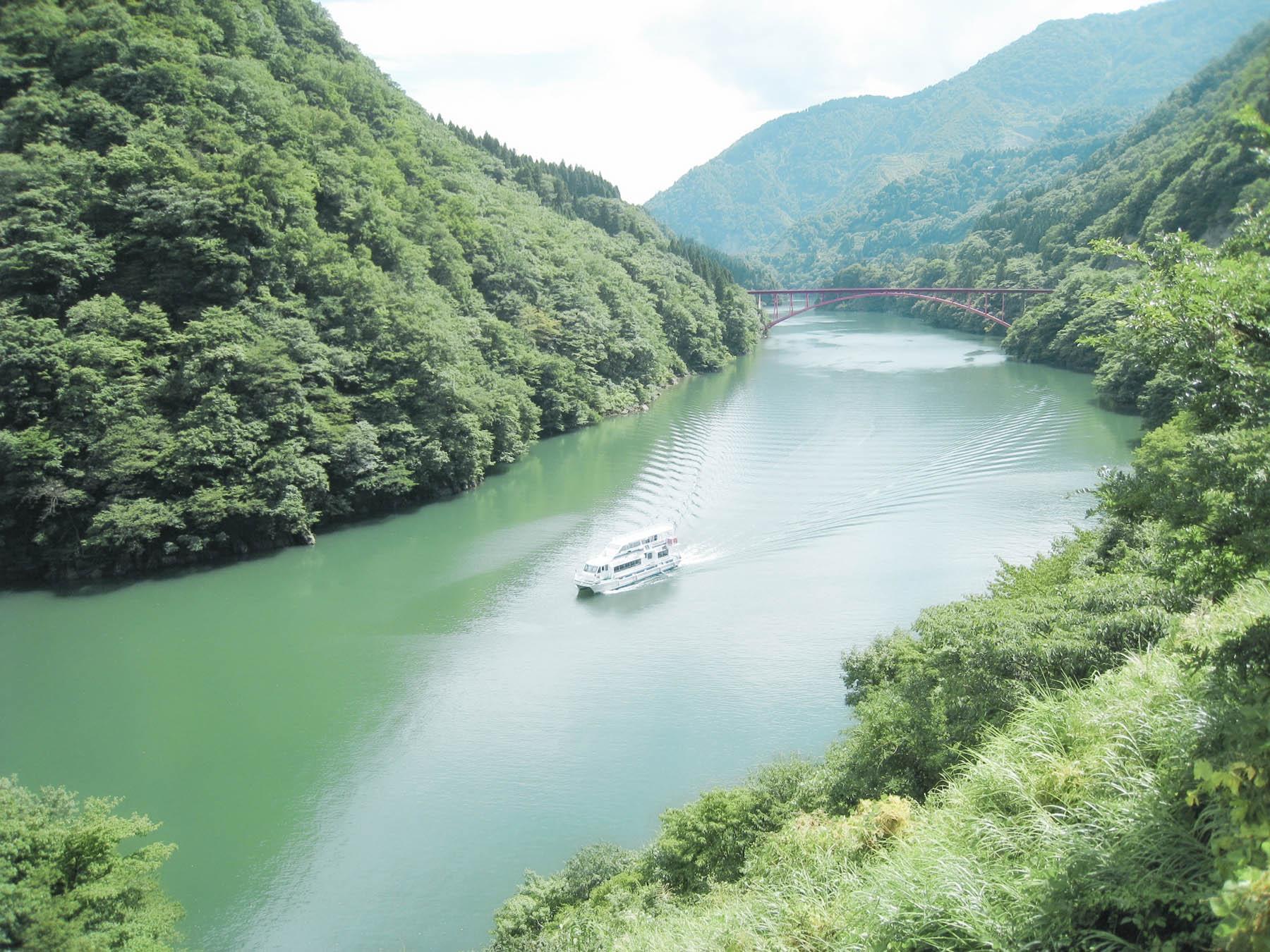 庄川峡ショートクルーズ（約25分）