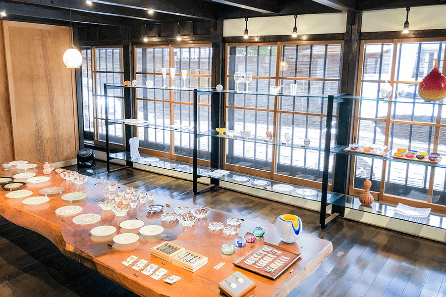 Taizo Glass Galleryでガラス作家・安田泰三さんの作品に触れる