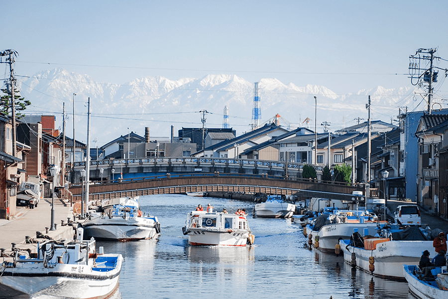 海王丸パークから川の駅新湊まで内川遊覧