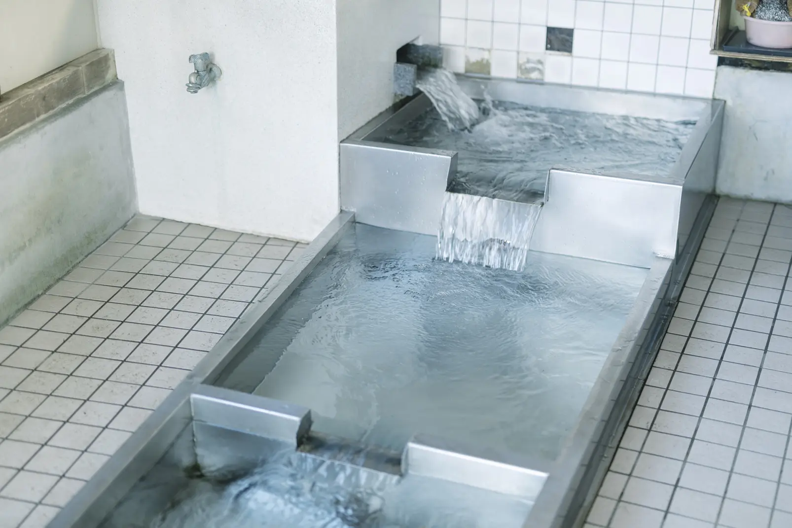 【皇国晴酒造】湧水を生かし、地元の食に合う酒を造る-1