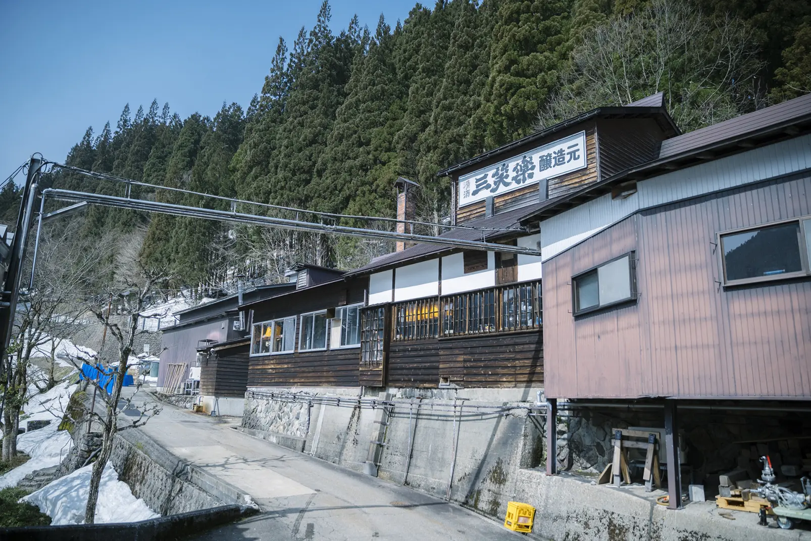 【三笑楽酒造】世界遺産・五箇山で、ふくよかな食中酒を醸す-0