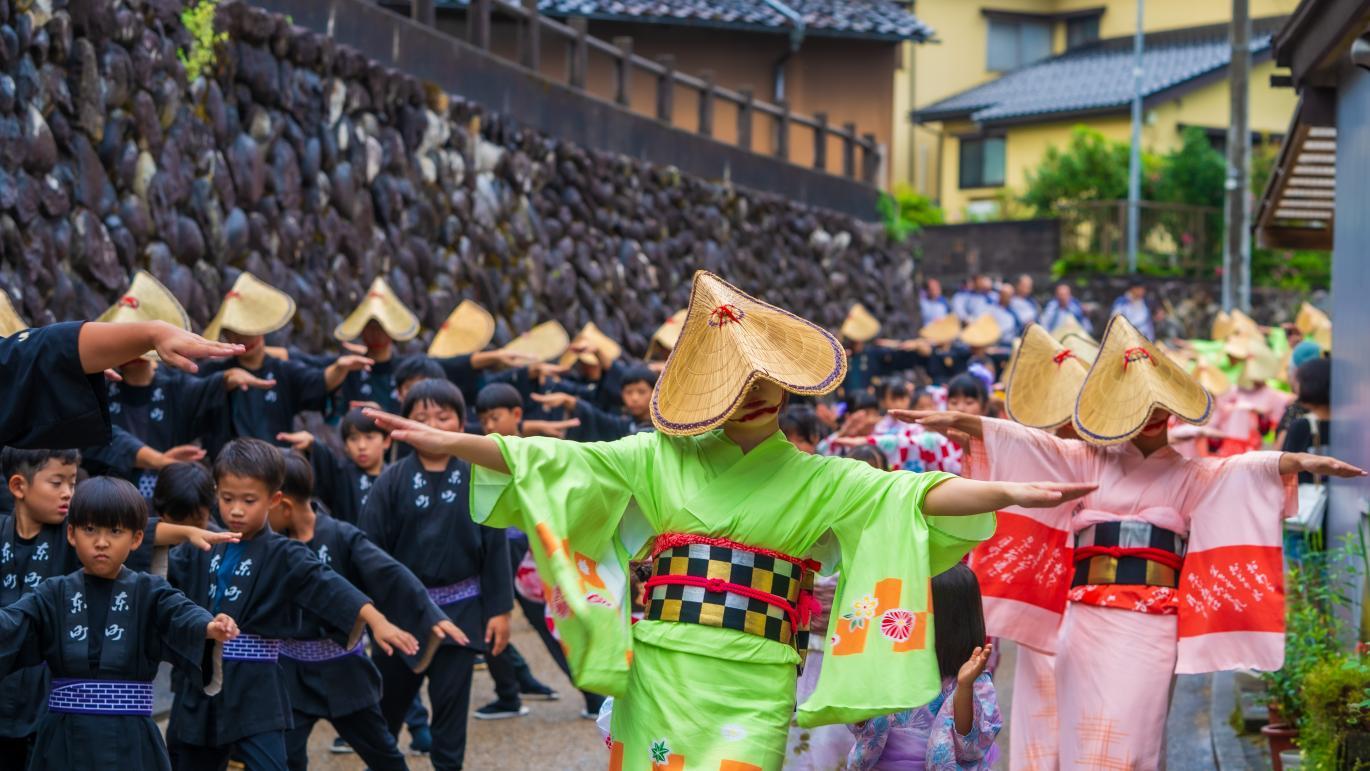【見どころ②】 昼と夜で変わる風情を堪能-0