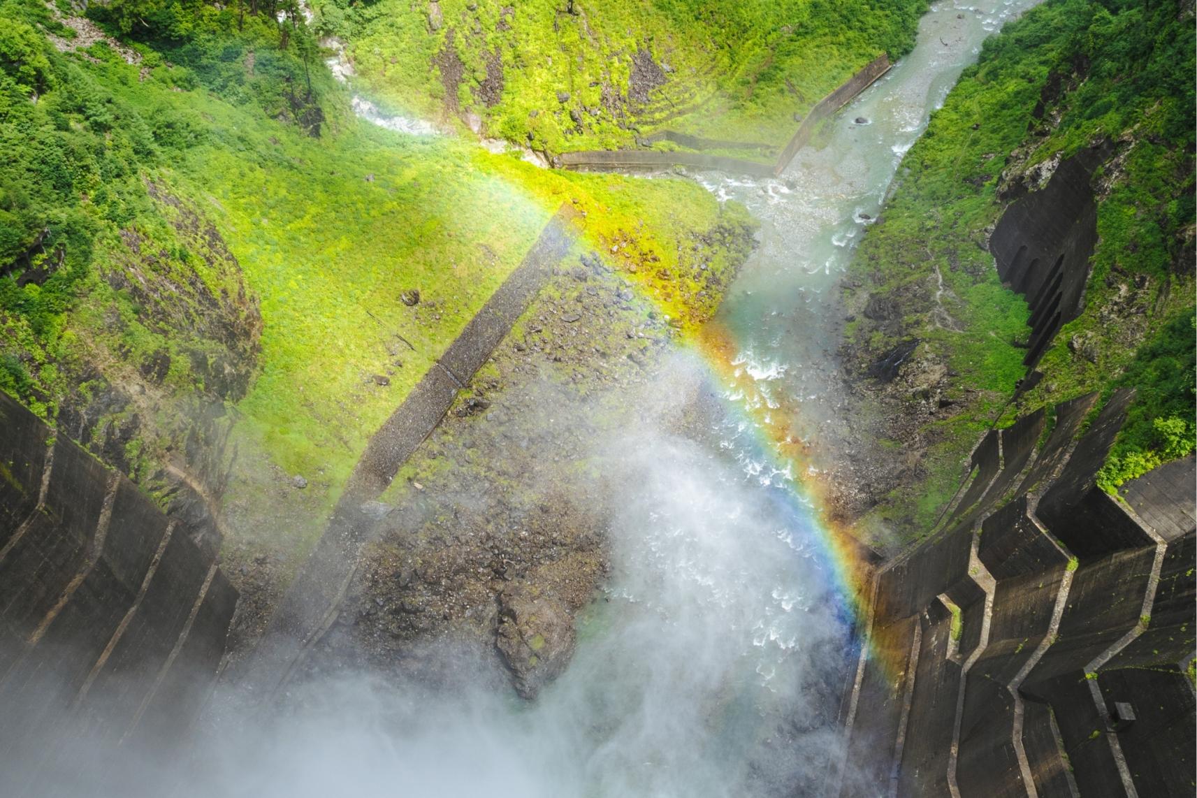 ダムにかかる虹を撮影するときのポイント-0