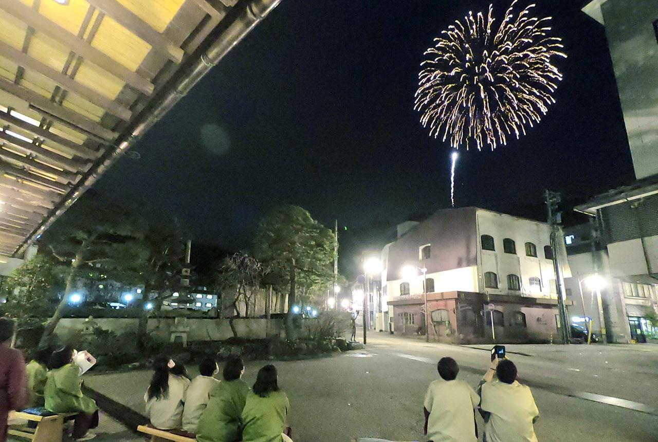 トロッコツアーから雪上花火まで冬の宇奈月温泉を楽しもう-0