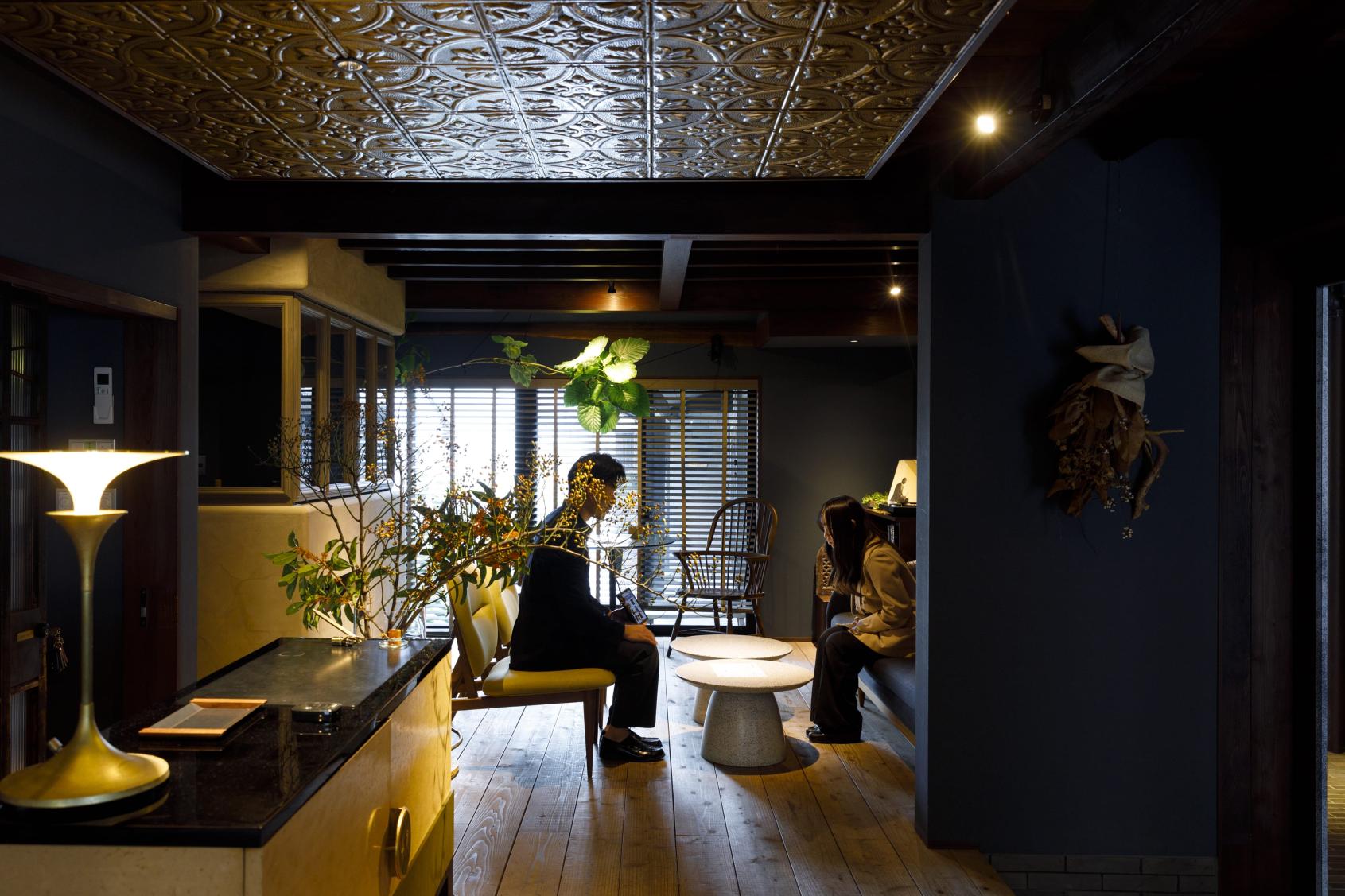 【Bed and Craft｜ベッド アンド クラフト】井波彫刻の町で職人に弟子入り体験-0