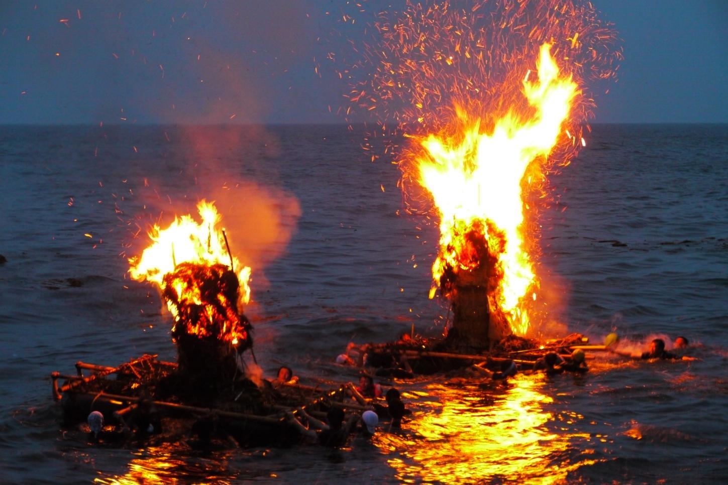 바다에서 사는 사람들의 전통 ∼기원과 축제∼-1
