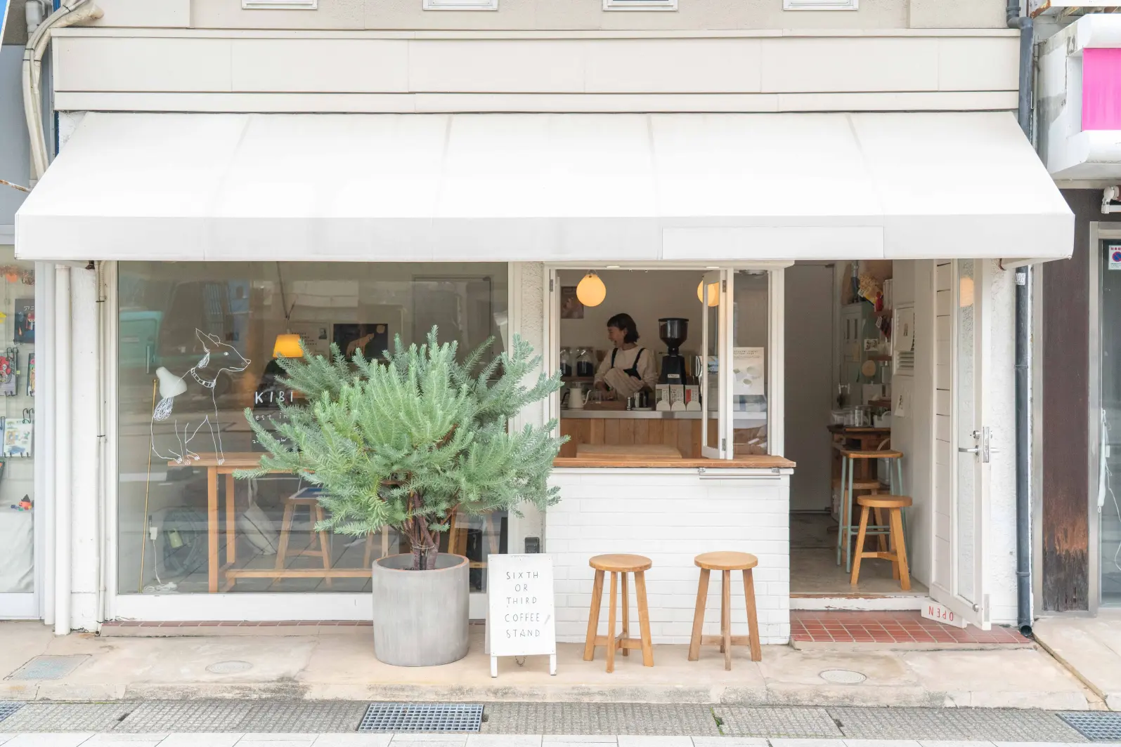 พักเบรกที่คอฟฟี่สแตนด์สุดโมเดิร์น SIXTH OR THIRD COFFEE STAND-0
