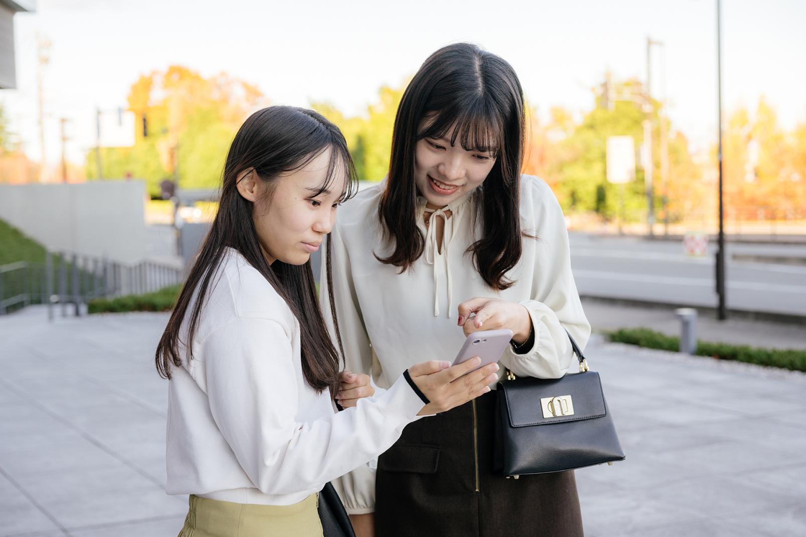 「まちなかぐるっとアートチケット」とは-2