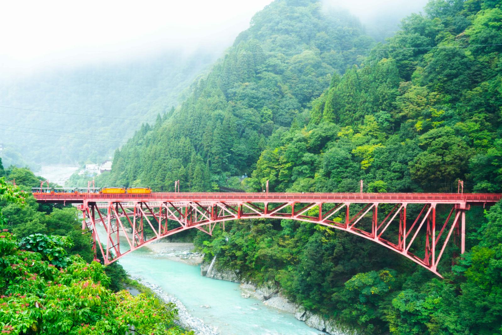 Unazuki Onsen Hotel Kurobe ที่พักที่ล้อมรอบไปด้วยหุบเขา และเสียงของรถไฟที่ก้องกังวาล-0