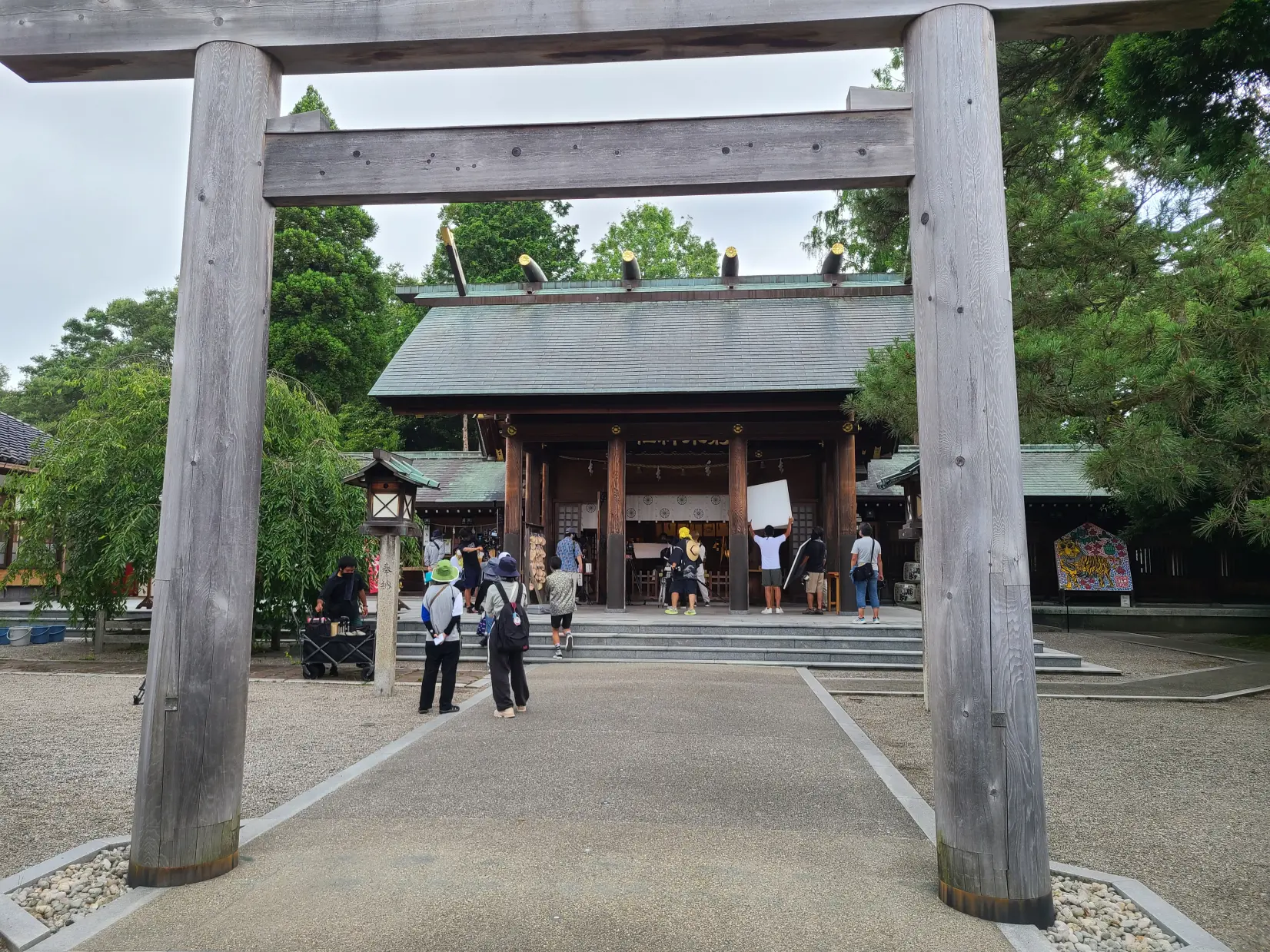 公園内の神社-0