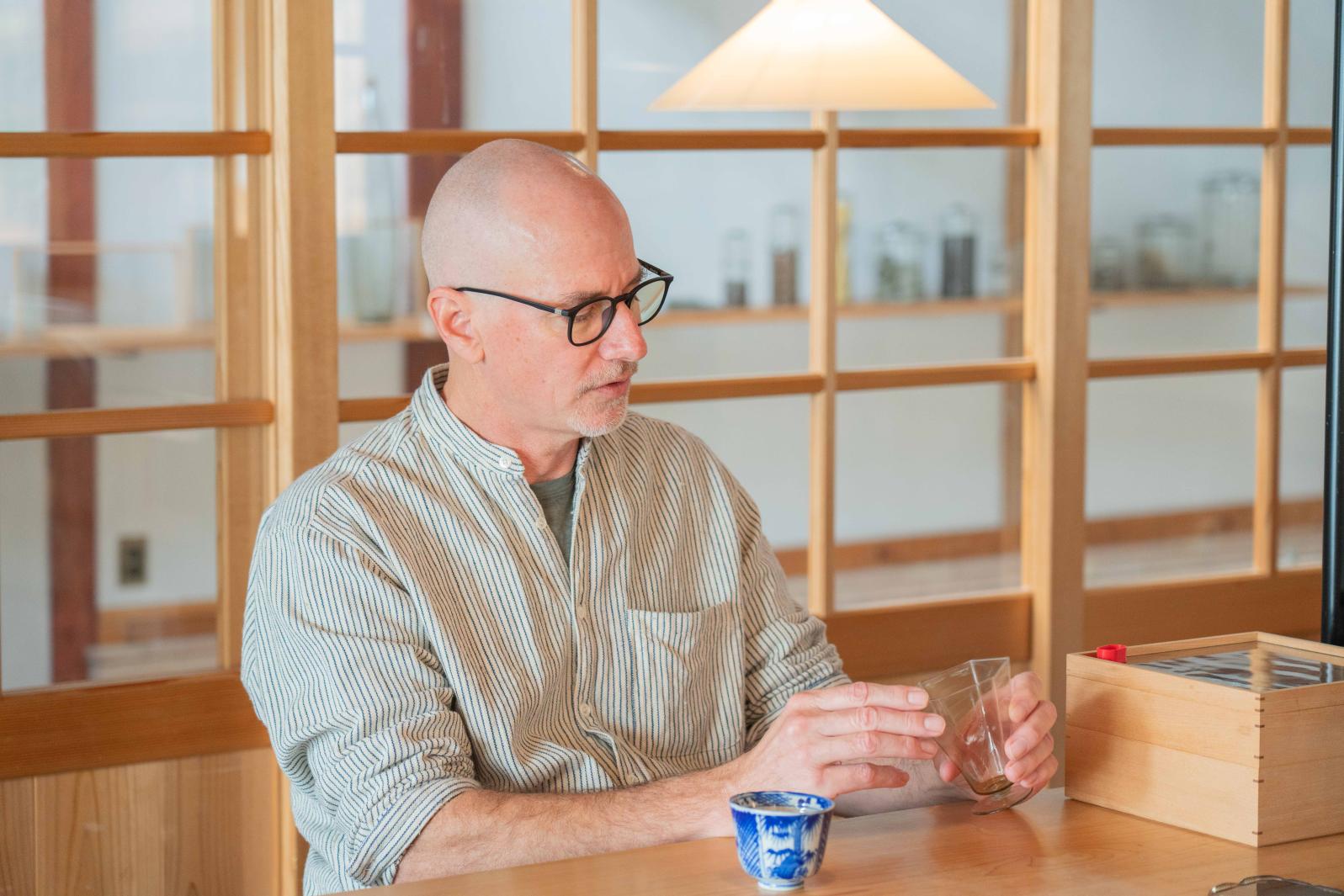 The Beauty of Use: Peter Ivy’s World of Glass-0