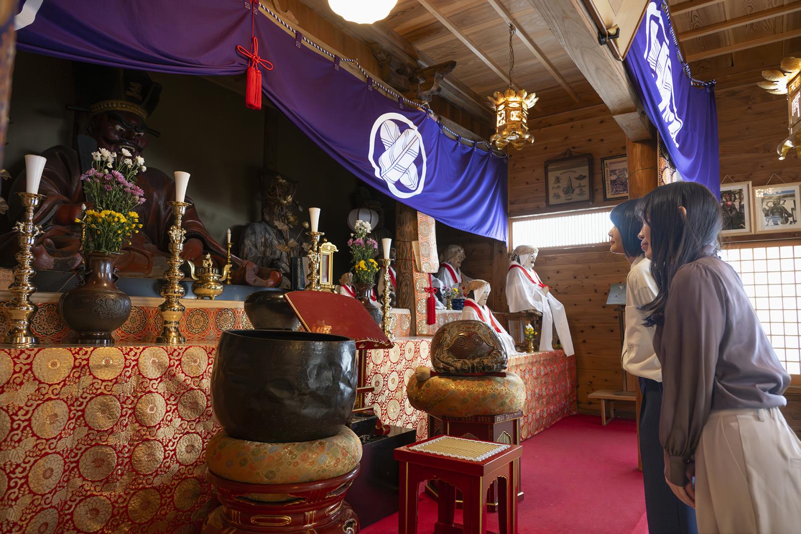 あの世の主と考えられた閻魔王が鎮座する『閻魔堂』-0