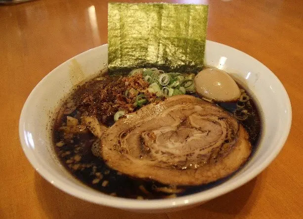 ラーメン秀光／大判チャーシューが特徴-0