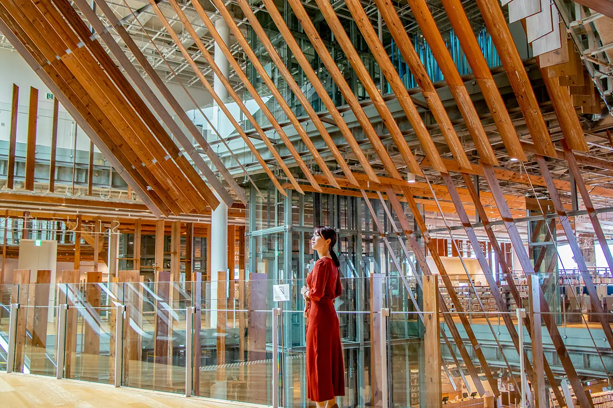 富山市ガラス美術館-0