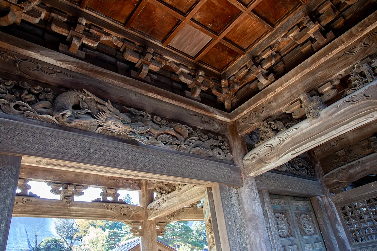 瑞泉寺と八日町通り-1