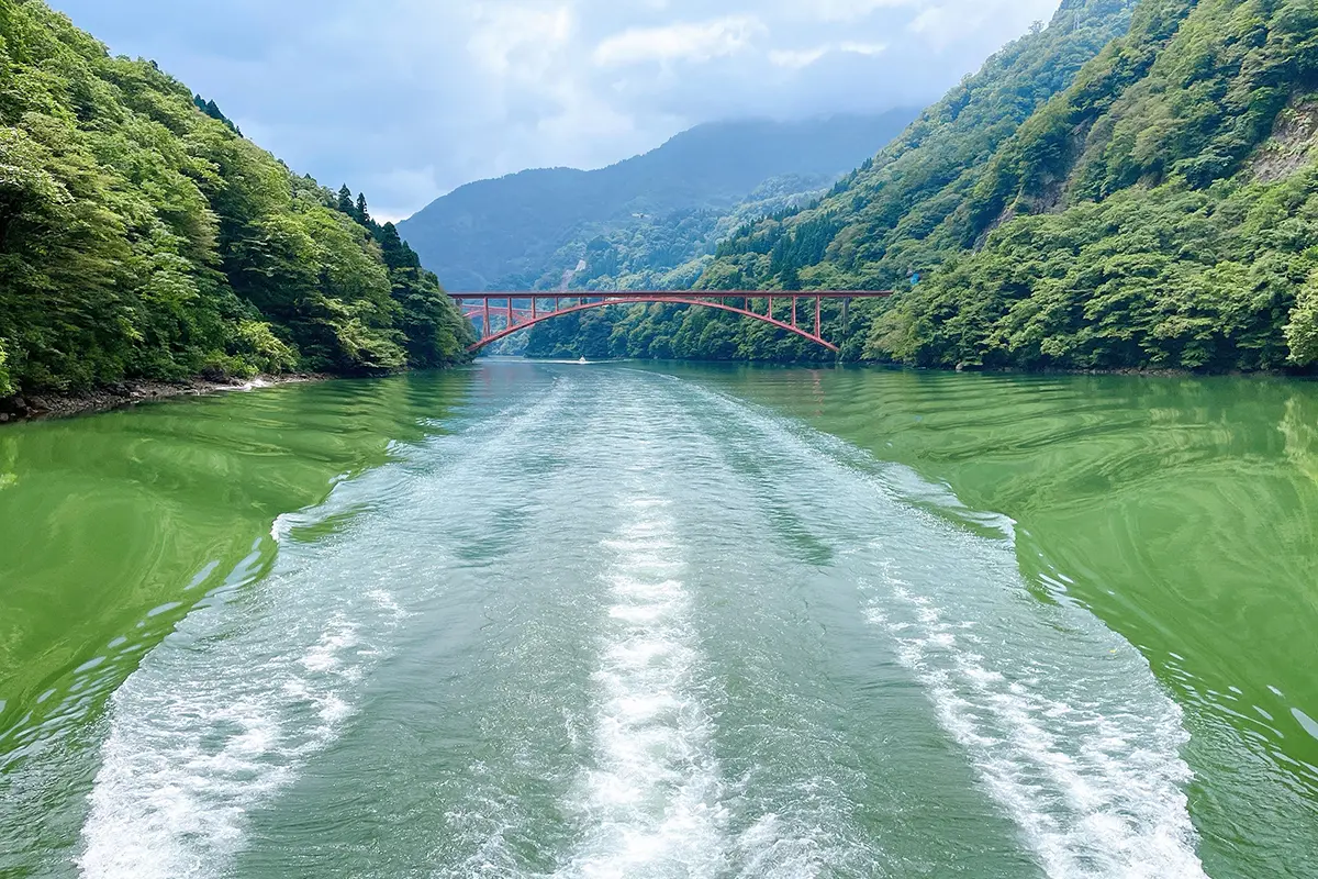 庄川峡遊覧船-2