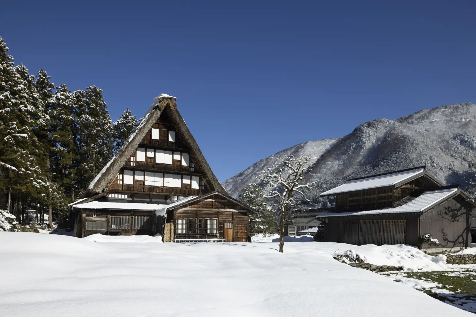 Gokayama: A singular culture shaped by nature-3