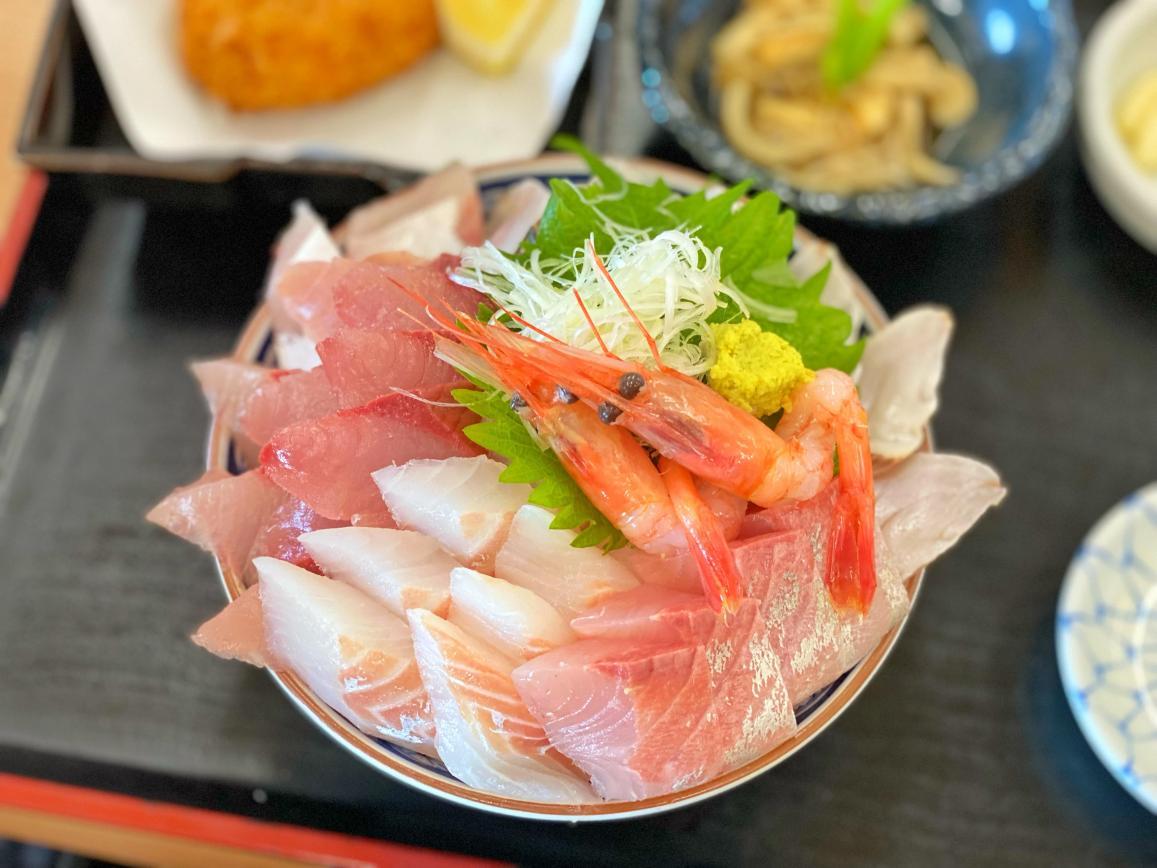 Himi Fish Market Shokudo (Himi City)-0