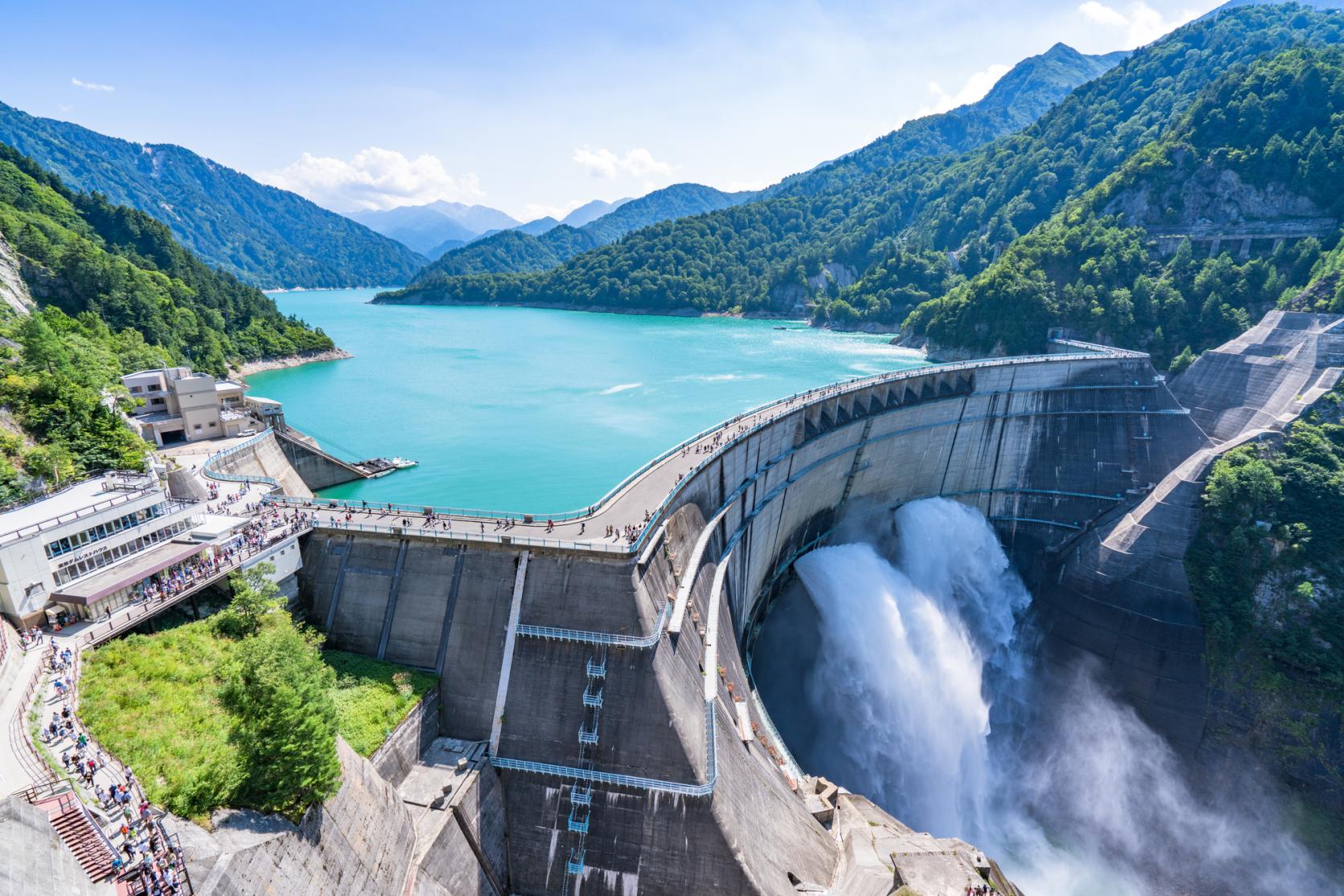 【黒部ダム】迫力満点の絶景！日本最大級の巨大ダム-0