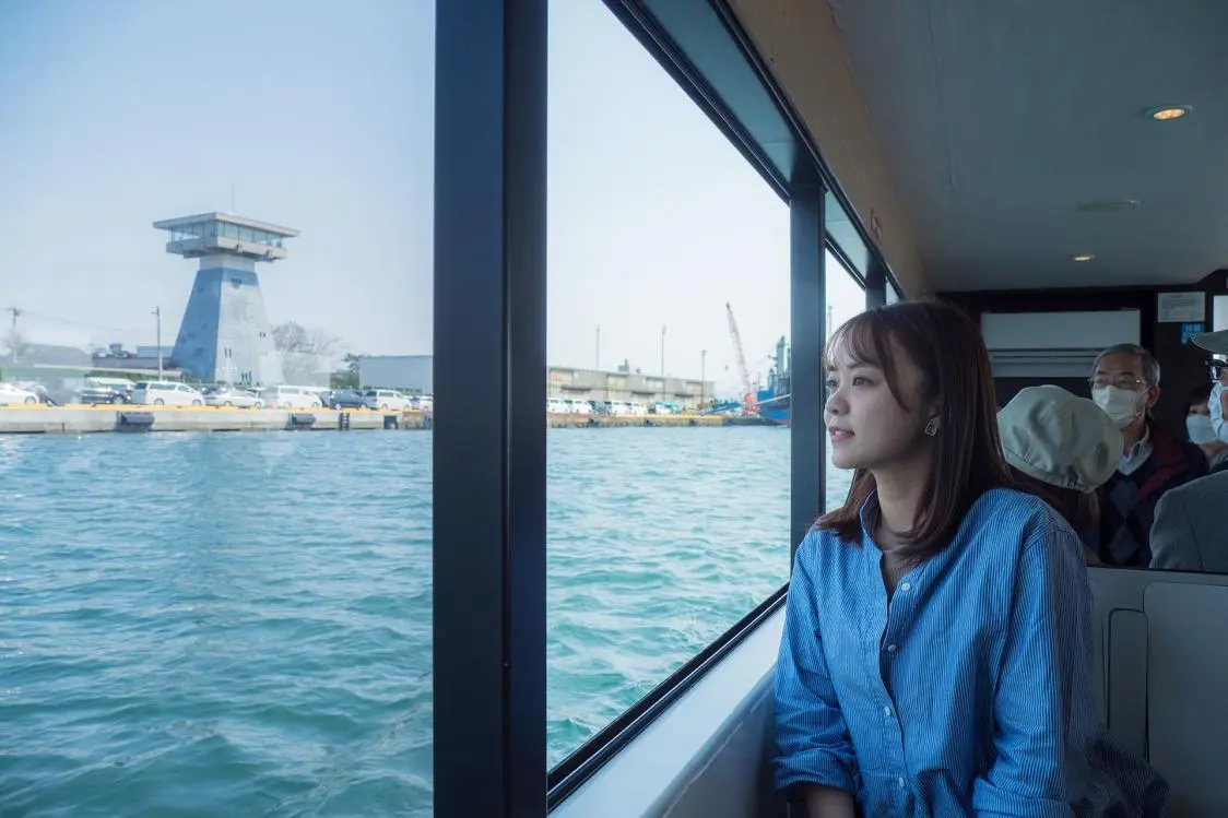 Gaze Out on the Impressive, Unique Views of a Trading Port-2
