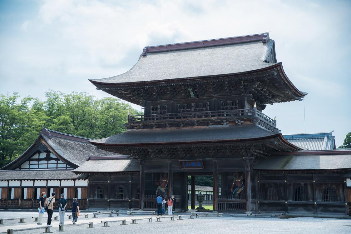 The Sanmon Gate, the Butsuden Main Hall, and the Hatto Lecture Hall are Designated National Treasures-0